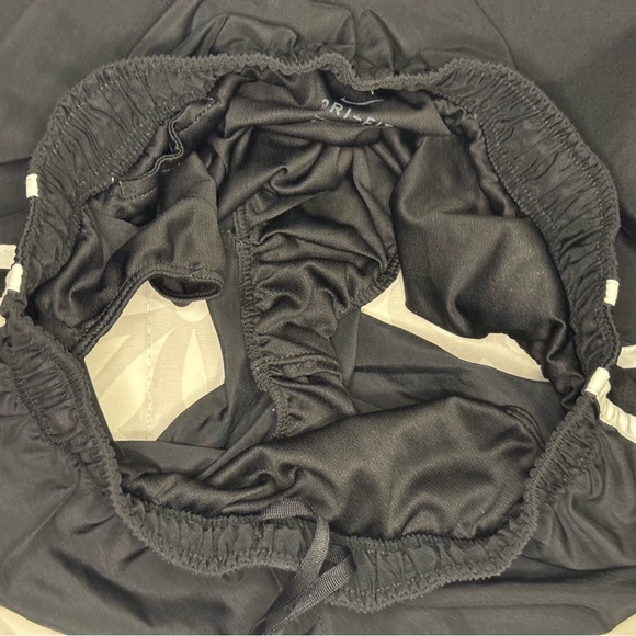 Nike Dri-Fit Black and White Athletic Shorts - Picture 4 of 4